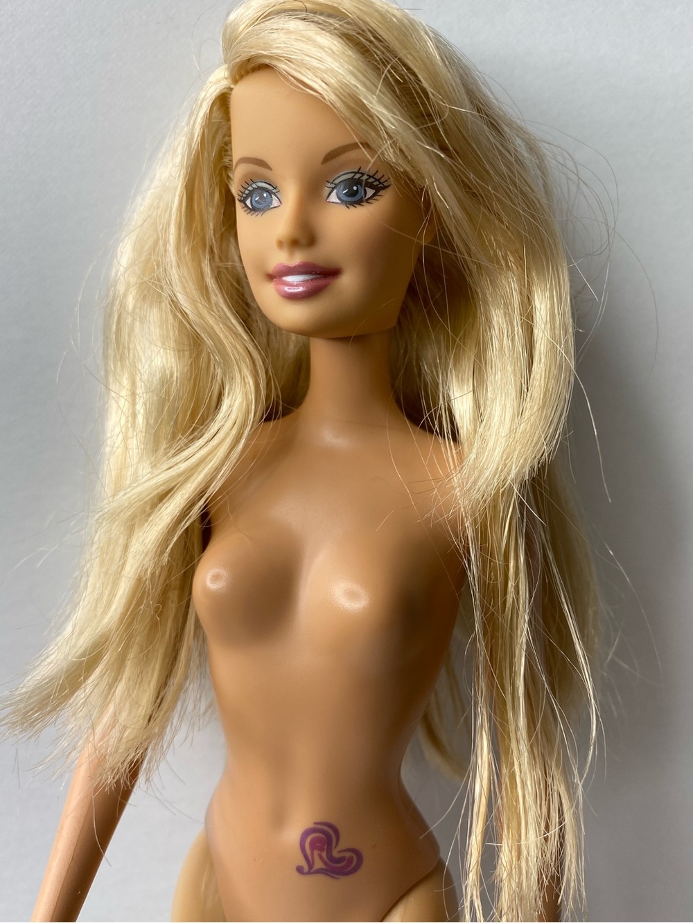 Mattel Beach Fun Barbie Doll Blonde Hair with Heart Tattoo Beach Flat Feet